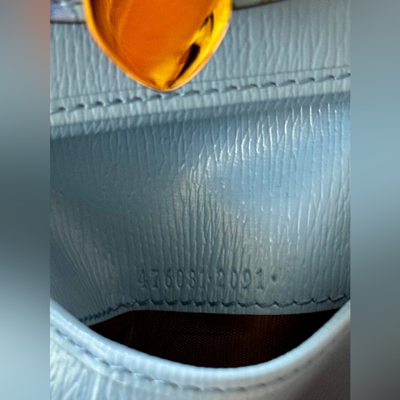 REDUCED Gucci Floral Compact Wallet - Picture 11 of 12